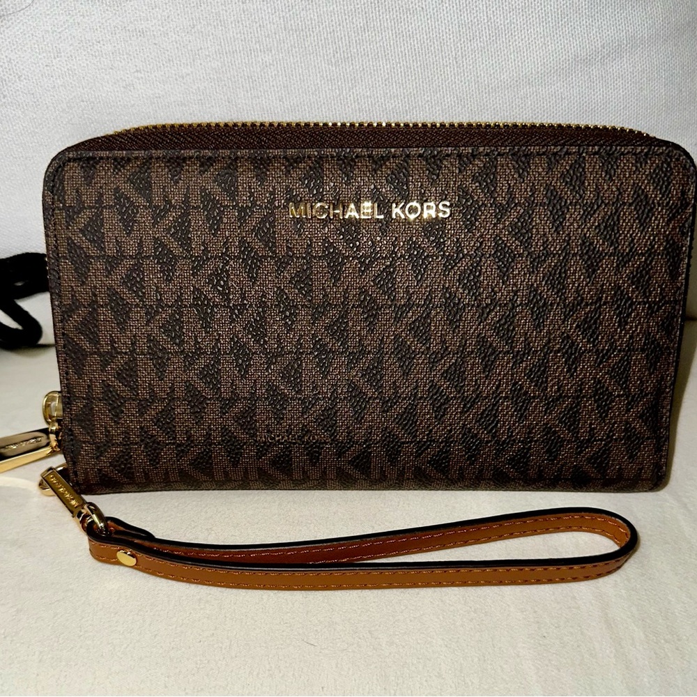 NWOT MICHAEL KORS Jet Set Large Flat Multifunction Phone Case